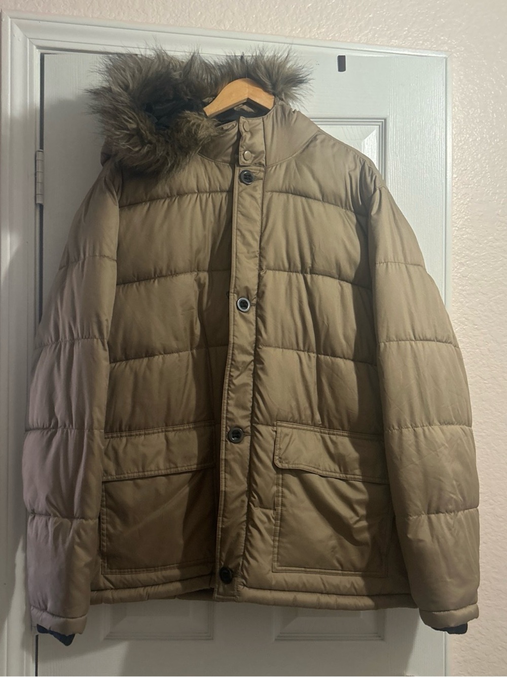Old Navy Puffer Jacket with A Faux Fur Trimmed Hooded, Button Up And Zipper